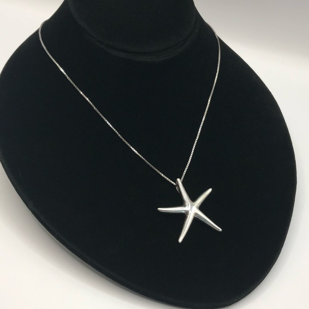 James Avery “Retired” Sterling Silver Starfish Pendant Paired with 925 Necklace - Picture 2 of 8